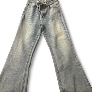 Risen High-Rise Light Wash Women's Jeans